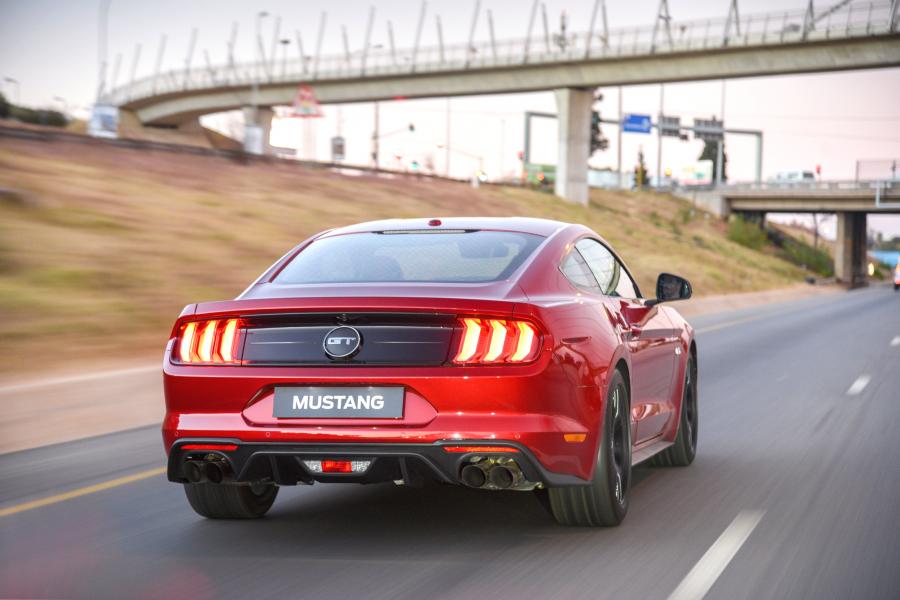  Ford Mustang GT Fastback 2019 года  (ZA) (фото 37 из 44)